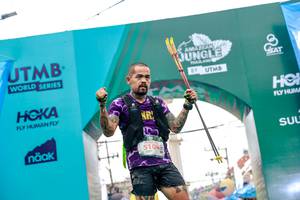 BIB: 5104
                            <button type="button" onclick="openModal(24870129)" class="btn btn-primary btn-sm float-right btn-popup" data-toggle="modal" data-target=".modal-high-quality">
                        <i class="fas fa-shopping-cart"></i> Add to Cart
                    </button>
                                            <button type="button" onclick="isThisMe(24870129, true)" class="btn btn-success btn-sm float-right btn-popup btn-isme hidden" data-toggle="tooltip" data-placement="bottom" title="นี่คือรูปของคุณใช่ไหม คลิกที่นี่เพื่อเอาเข้าอัลบั้ม">
                        <i class="fas fa-plus"></i> Add to album
                    </button>
                    <button type="button" onclick="isThisMe(24870129, false)" class="btn btn-warning btn-sm float-right btn-popup btn-isnotme hidden">
                        <i class="fas fa-ban"></i> Remove from album
                    </button>